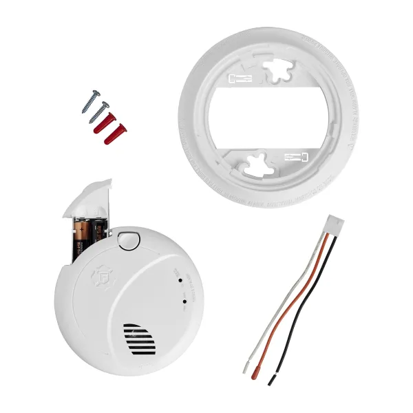 BRK First Alert SMCO100V-AC Hardwired Smoke & CO Alarm with Battery Backup & Voice Alert
